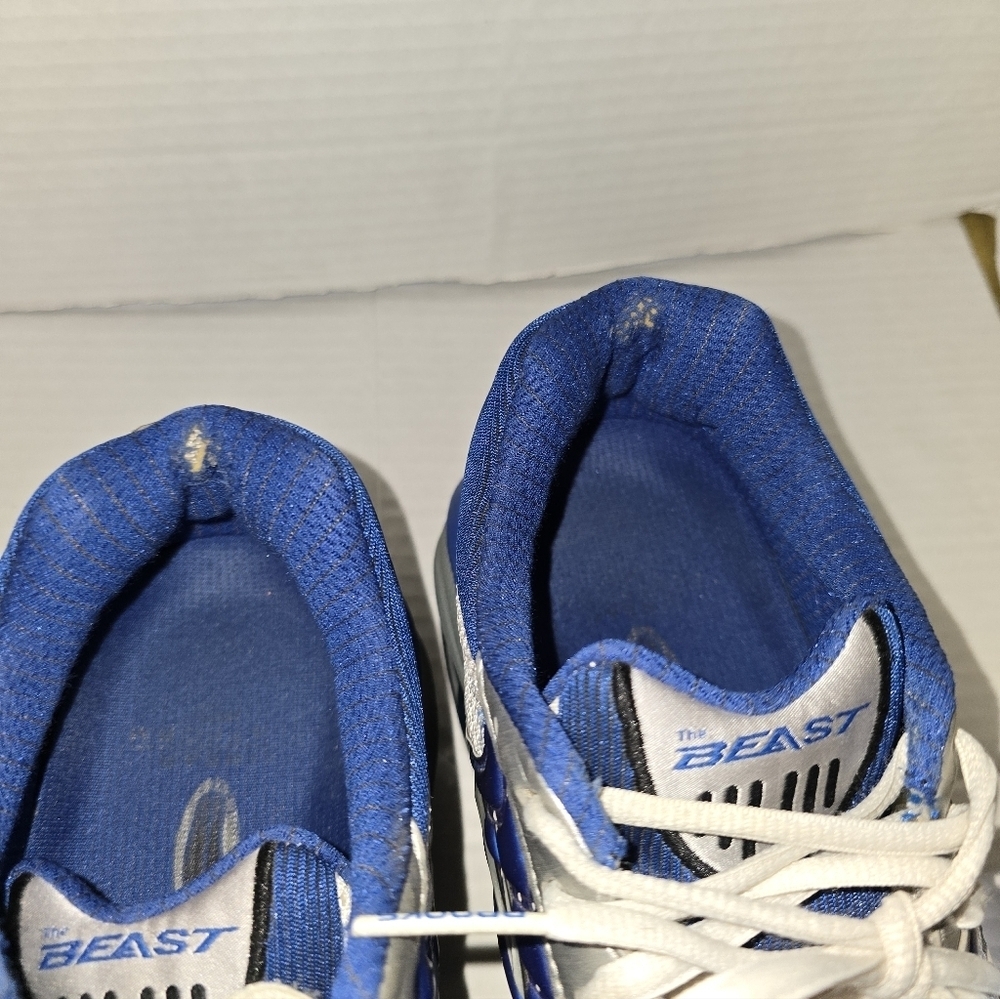 Brooks Beast Running Shoes - Picture 5 of 7